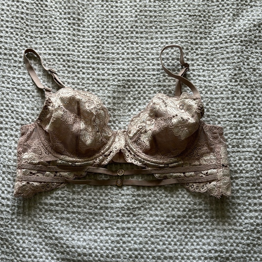 La senza beautiful lace bedazzled sheer bra nude
